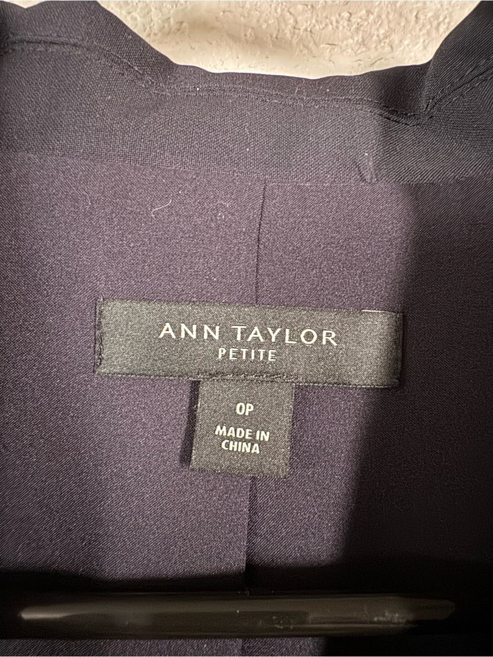 EUC Ann Taylor Navy Blazer - Picture 3 of 3